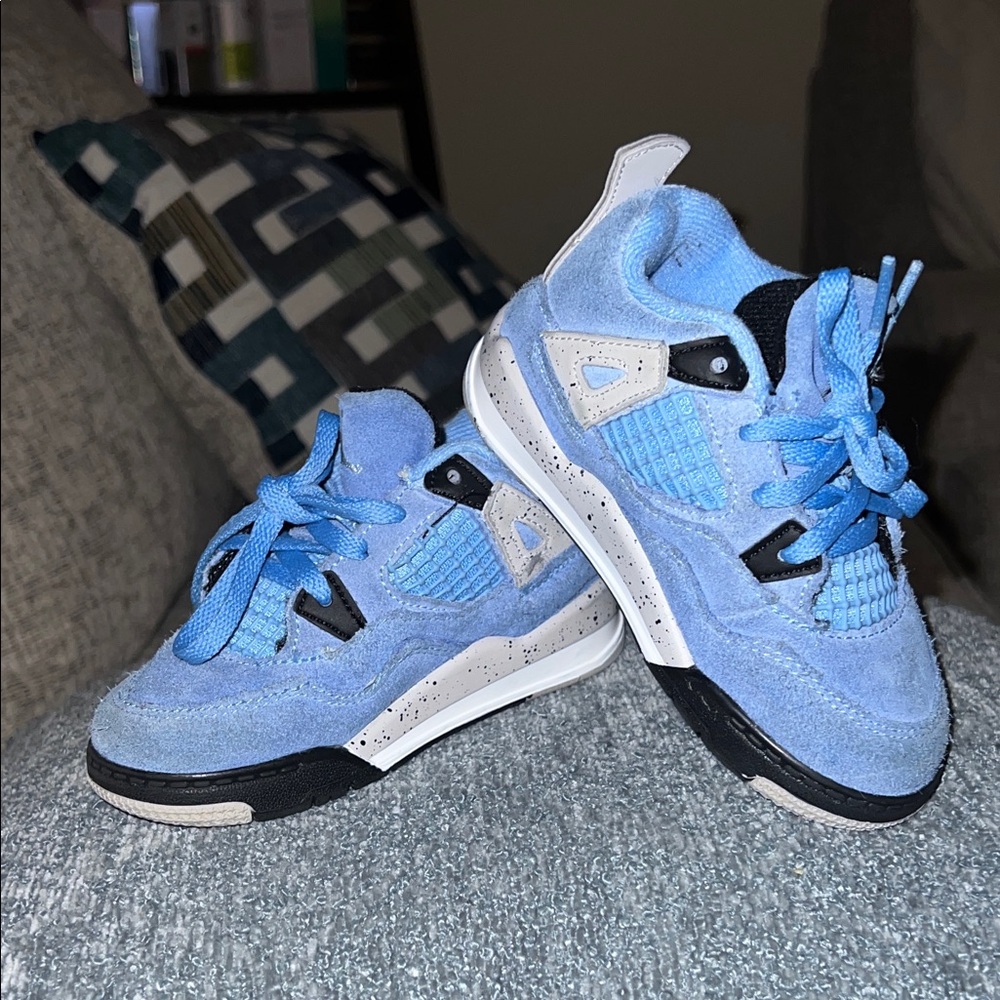 Air Jordan 4 Retro TD ‘University’ Blue